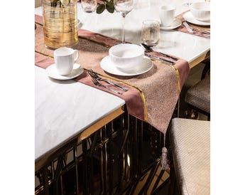 SIYANO TABLE RUNNER