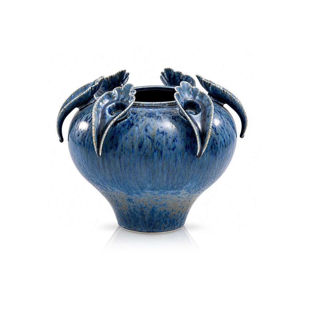 VASE - BLACK