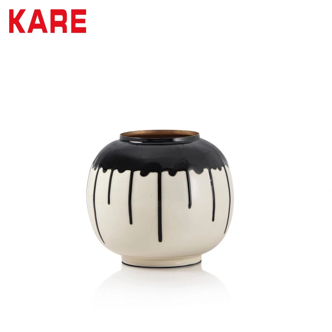 VEERLAND VASE MADE FROM METAL