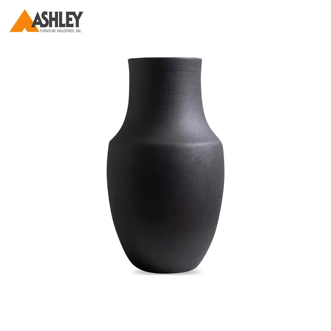 MINKHAUNG VASE MADE FROM CERAMIC