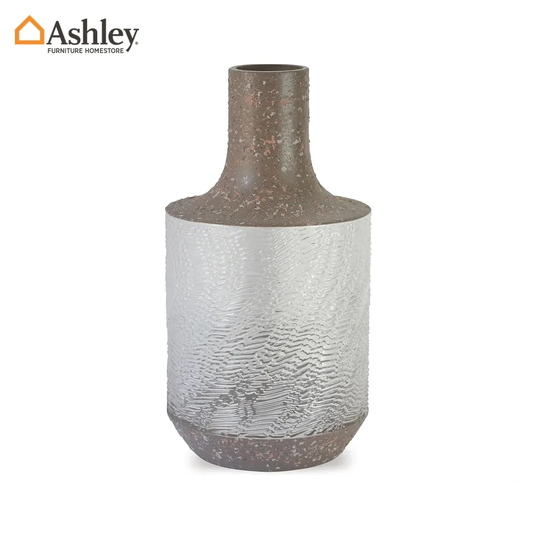 ARYKAAM VASE MADE FROM GLASS