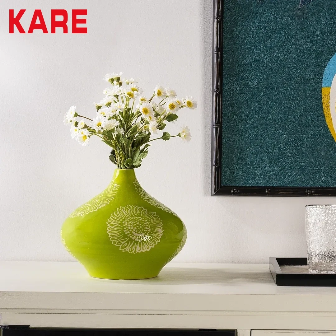 BOLEO VASE GREEN MADE FROM PORCELAIN