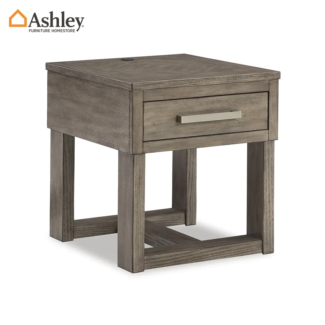 طاولة جانبية لوياسكا بتصميم انتقالي يجمع بين اللونين البني والبيج لإطلالة دافئة.