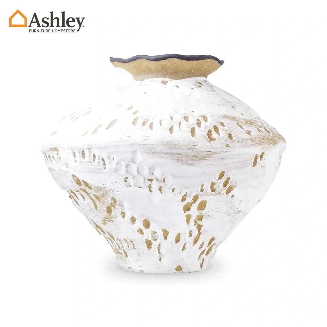 AIRIS VASE MADE FROM CERAMIC