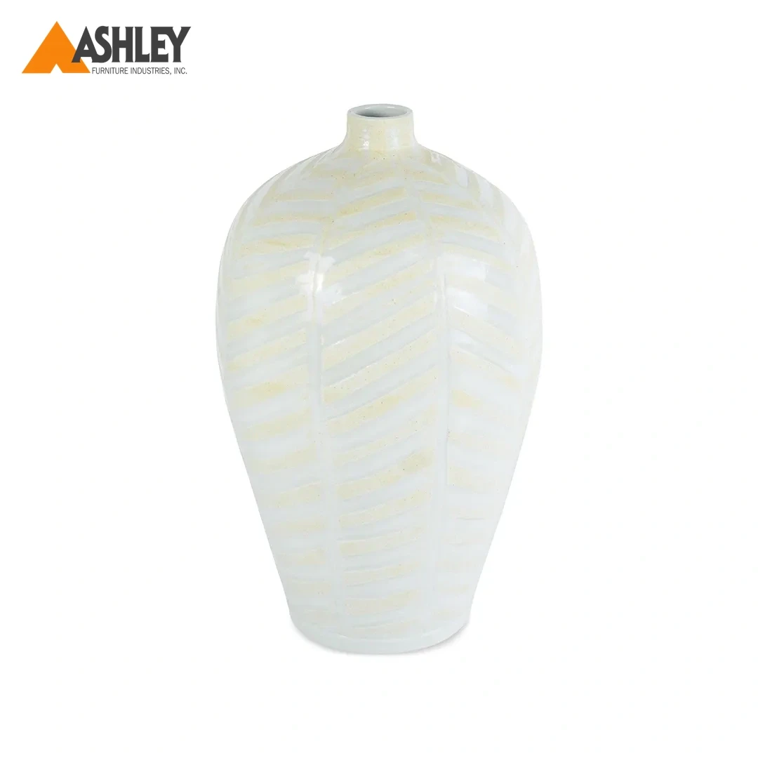 SYRTOS VASE MADE FROM CERAMIC