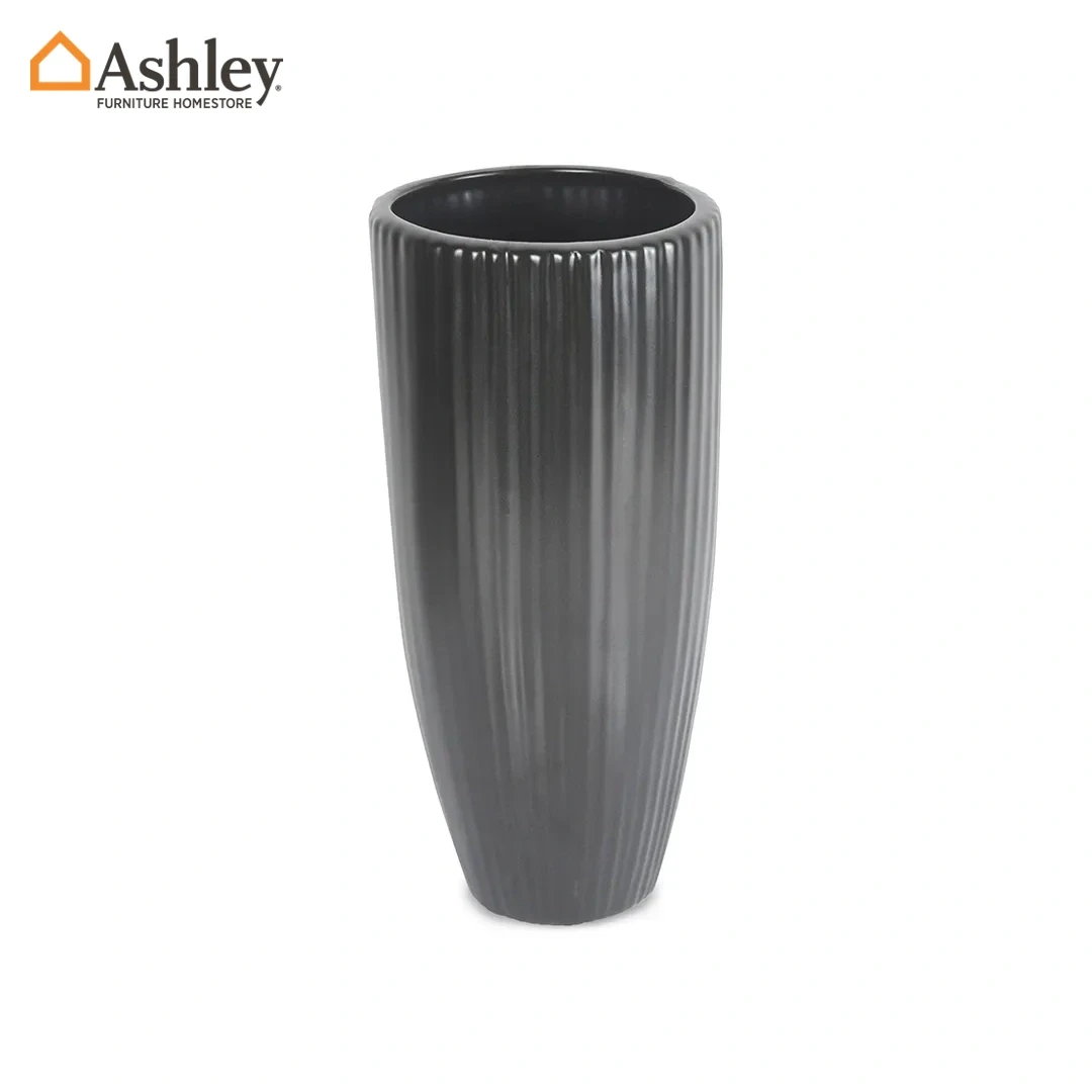 PAVIN VASE MADE FROM CERAMIC