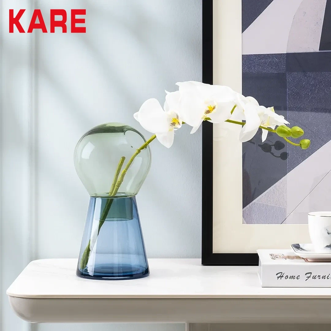 NERA VASE MADE FROM GLASS