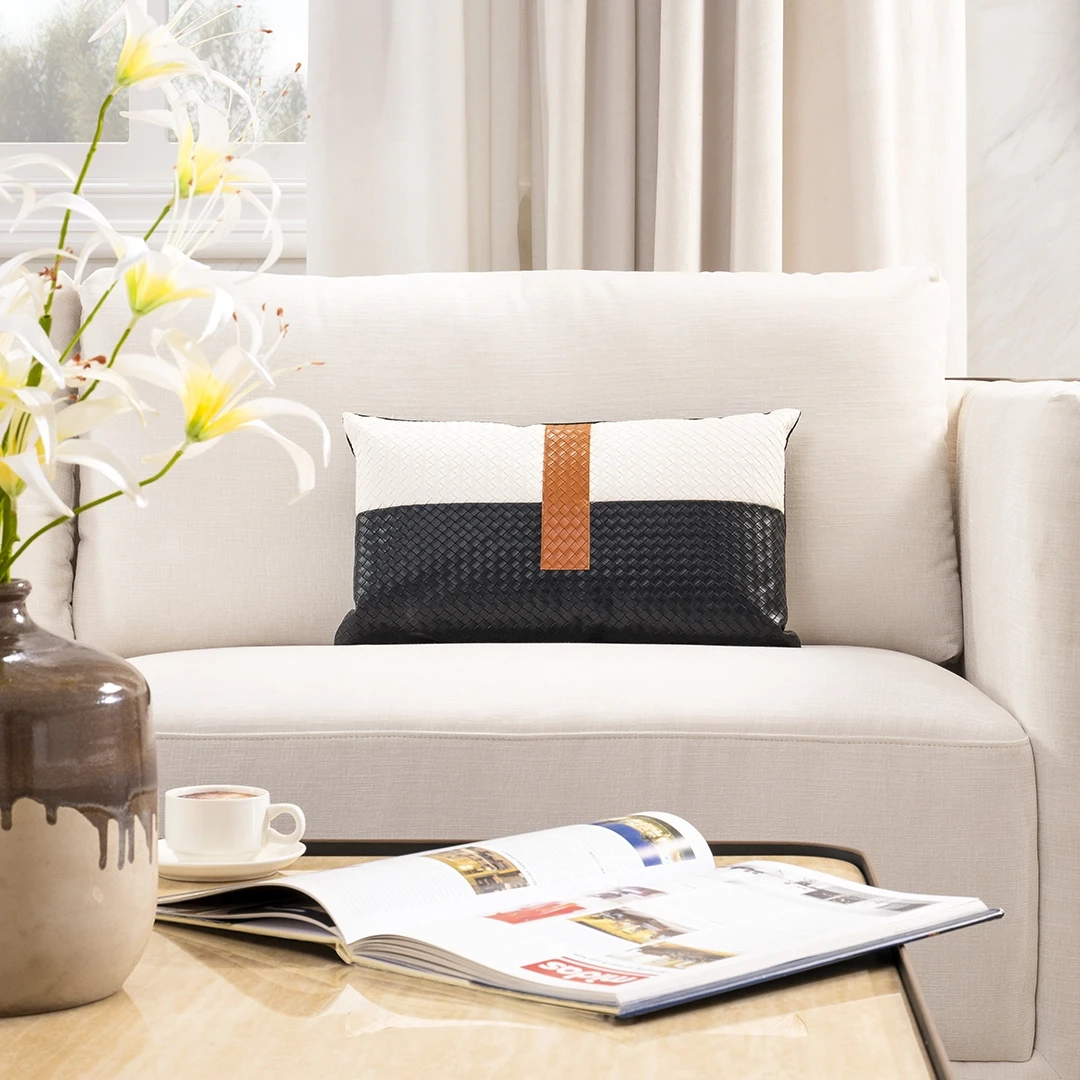 LEYE RECTANGLE CUSHION - MULTICOLORED
