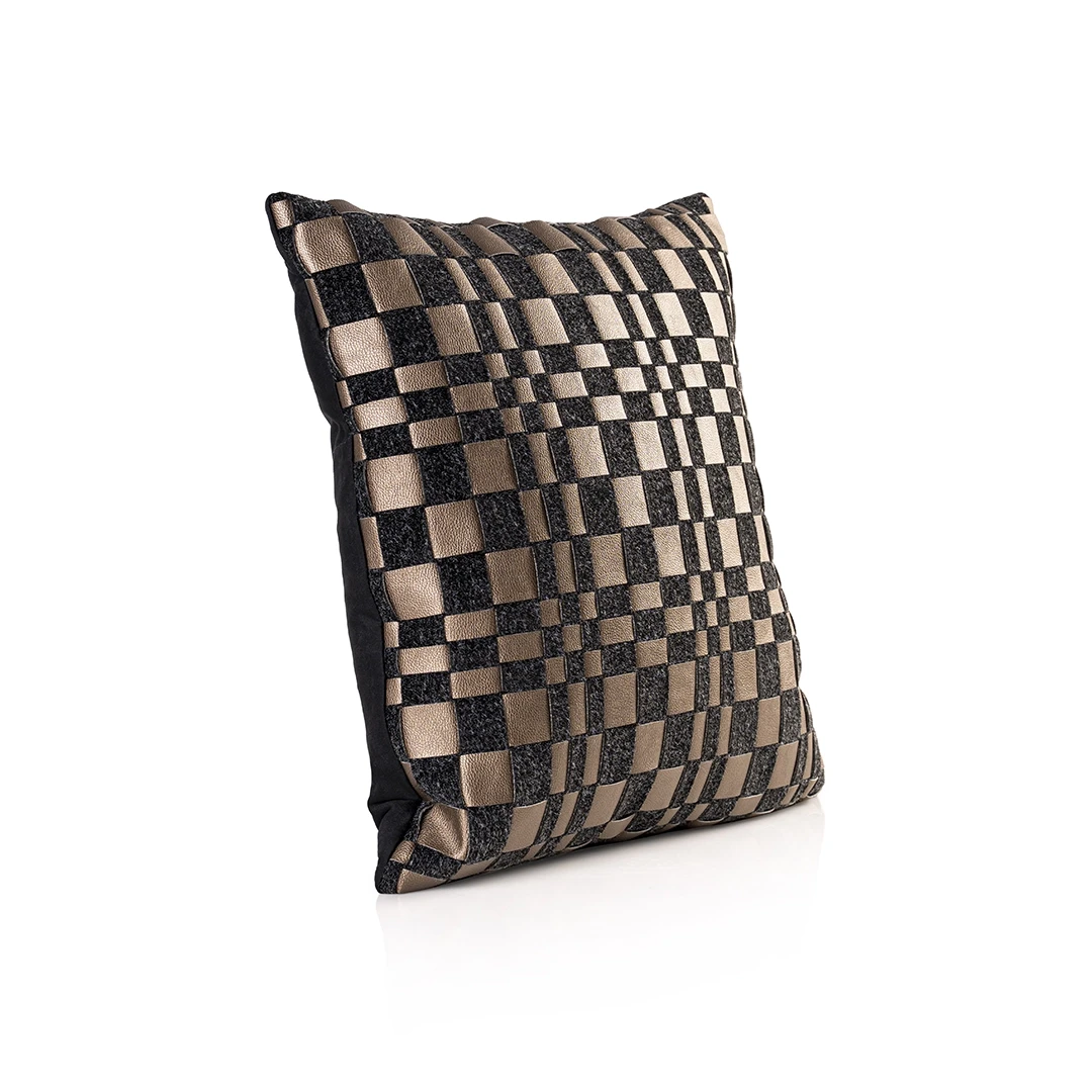 ELEX SQAURE CUSHION BLACK