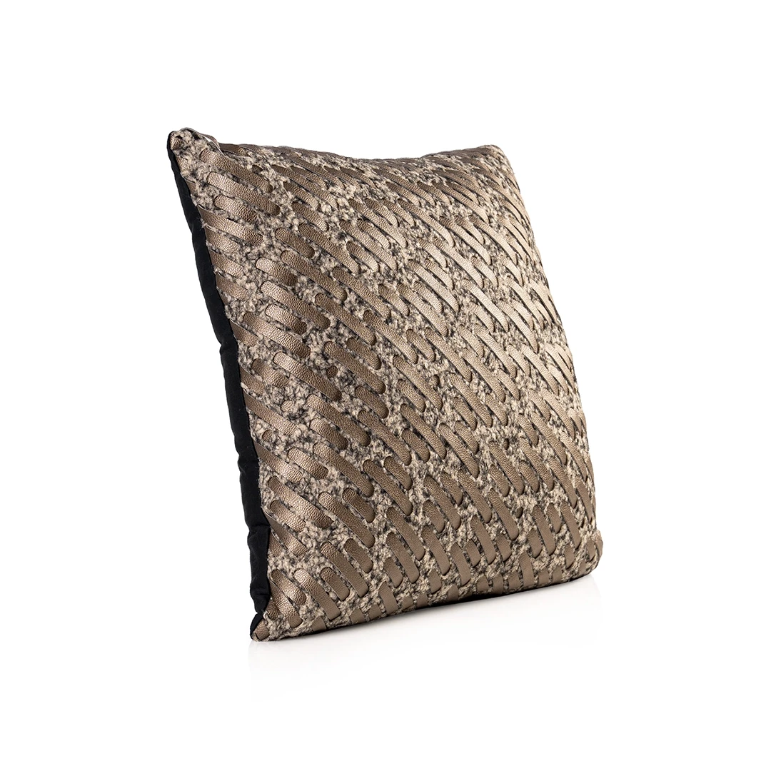 OMORABYTE SQAURE CUSHION BROWN