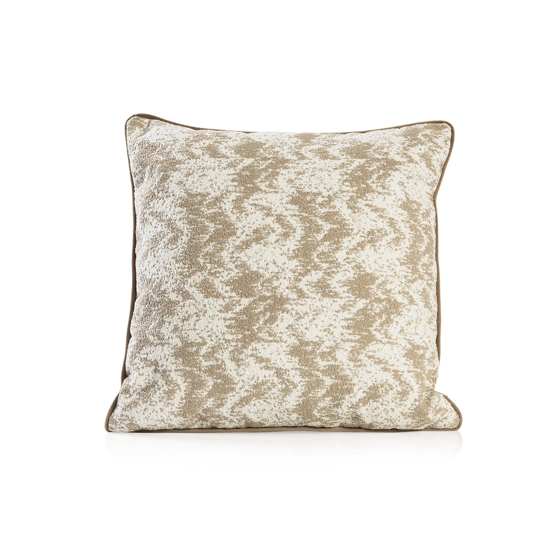 CUSHION WHITE AND BROWN