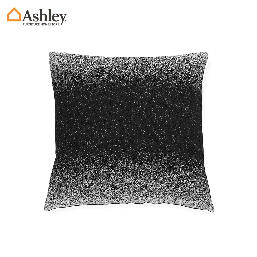 SQUARE CUSHION - BLACK