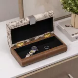 الفئات صناديق للمجوهرات image